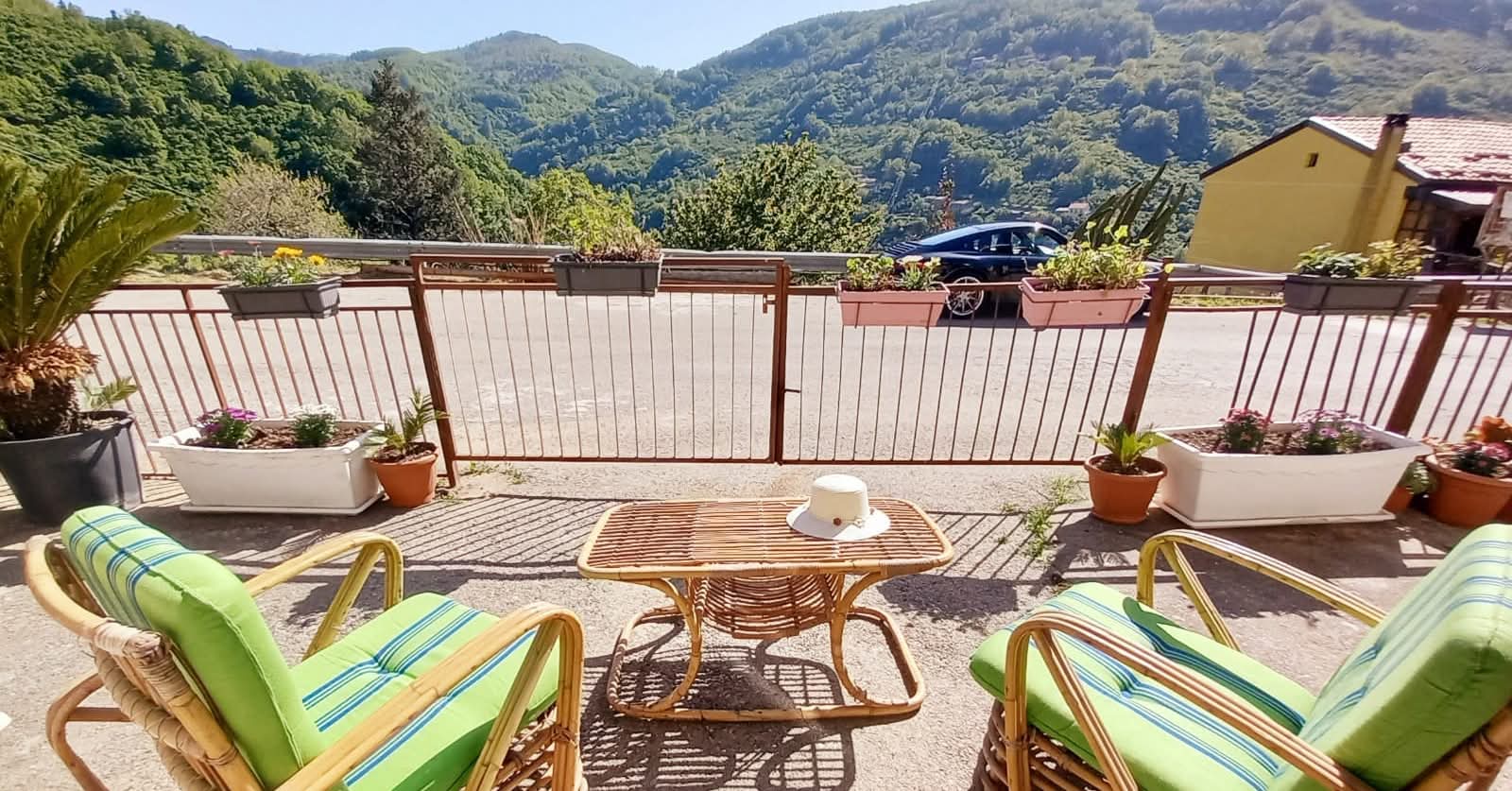 affitasi monolocale * casa delle tholos 